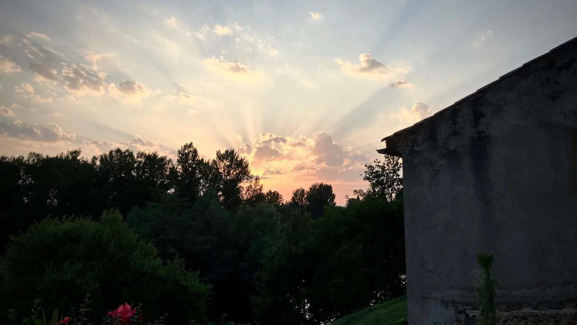 Beautiful Village House Next To Garonne River! Couladere 0*,  France